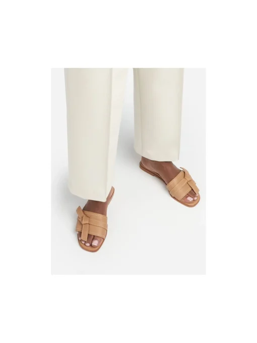 FLATTERED SANDAL MY COGNAC LEATHER